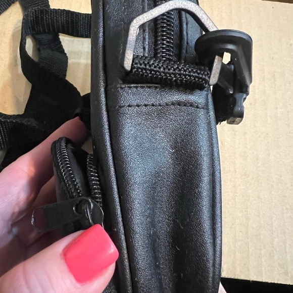 CASIO The Unexpected Extra Vintage Carrying Case - Picture 4 of 10